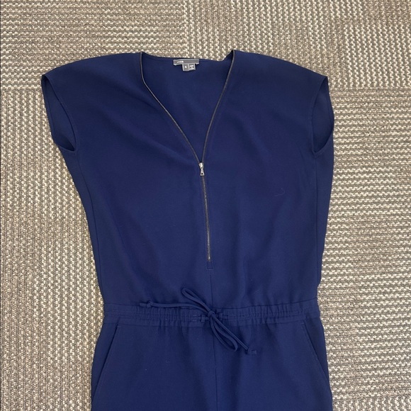 Vince Navy Blue Zippered Cap Sleeve One Piece Crepe Jump Suit, size 4 - Picture 6 of 8